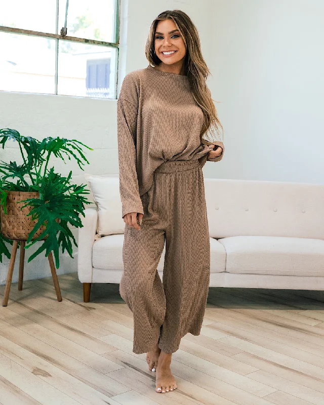 Brandi Textured Ribbed Flowy Top - Mocha FINAL SALE