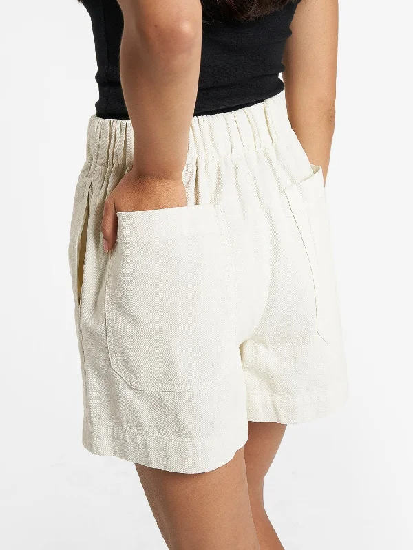 Ease Short - Heritage White