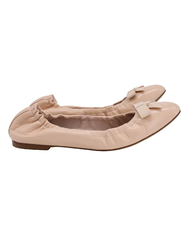 Stuart Weitzman Raven Bow Scrunch Ballet Flats in Beige Leather