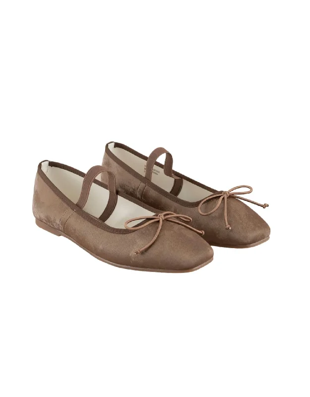 Women's London Flats In Coffee