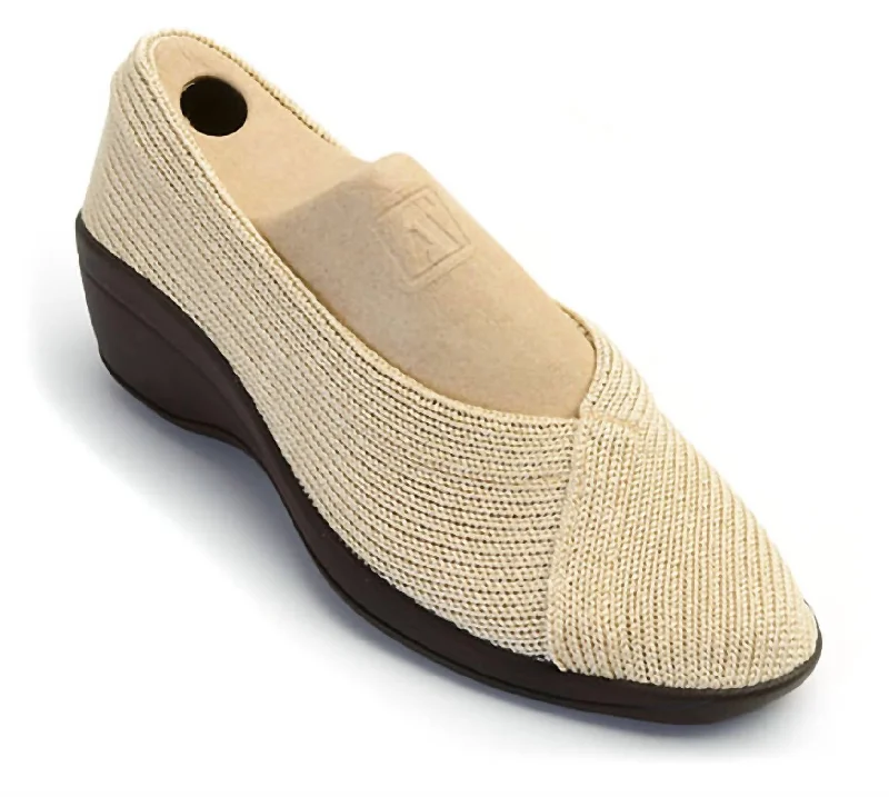 Women's Mailu Flat Shoes In Beige